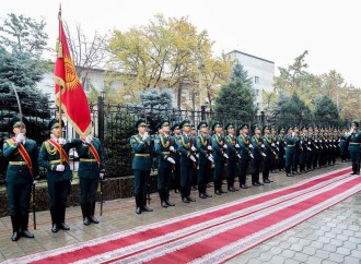 Zakir Həsənov qırğızıstanlı həmkarı ilə görüşüb