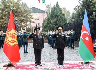 Zakir Həsənov qırğızıstanlı həmkarı ilə görüşüb