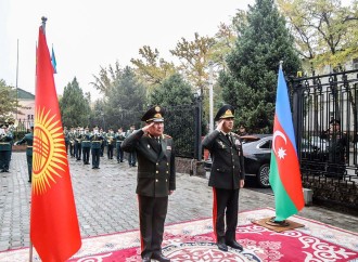 Zakir Həsənov qırğızıstanlı həmkarı ilə görüşüb