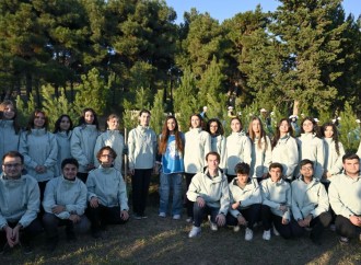 Heydər Əliyev Fondunun vitse-prezidenti Leyla Əliyeva və Bakı Media Mərkəzinin rəhbəri Arzu Əliyevanın iştirakı ilə Bakıda növbəti ağacəkmə aksiyası keçirilib