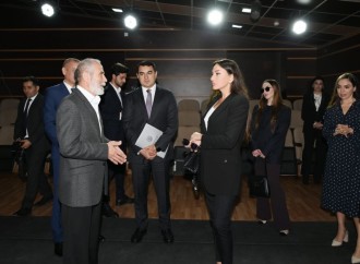 Birinci vitse-prezident Mehriban Əliyeva Azərbaycan Dövlət Pantomim Teatrında olub