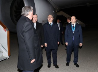Tacikistan Prezidenti Azərbaycana səfərə gəlib (FOTO)