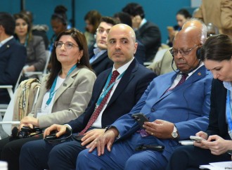 Parlament Görüşü çərçivəsində “Dəyişən iqlim şəraitində sağlamlığın və ərzaq təhlükəsizliyinin qorunması tədbirləri” mövzusunda sessiya keçirilib