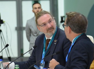 Parlament Görüşü çərçivəsində “Dəyişən iqlim şəraitində sağlamlığın və ərzaq təhlükəsizliyinin qorunması tədbirləri” mövzusunda sessiya keçirilib