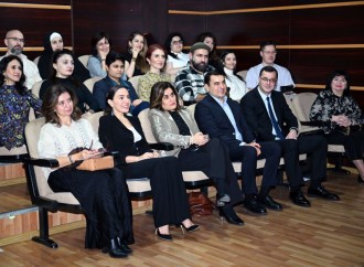 Heydər Əliyev Fondunun vitse-prezidenti Leyla Əliyeva, İordaniya şahzadəsi və ICCROM-un baş direktoru "Manqurt" tamaşasını izləyiblər