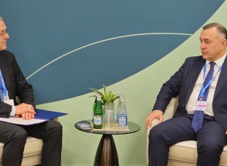 Səhiyyə naziri ÜST-nin Avropa üzrə regional direktoru ilə ikitərəfli əməkdaşlığı müzakirə edib
