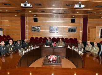 Əlahiddə  Ümumqoşun Ordunun komandanı Türkiyədədir