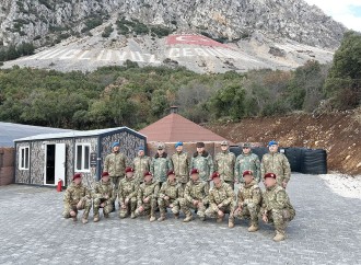 Əlahiddə  Ümumqoşun Ordunun komandanı Türkiyədədir
