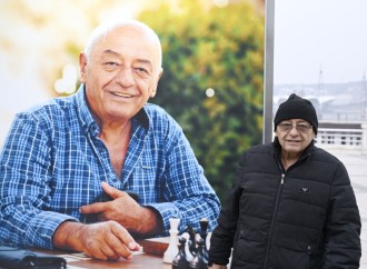 Heydər Əliyev Fondunun vitse-prezidenti Leyla Əliyeva və Bakı Media Mərkəzinin rəhbəri Arzu Əliyeva sərginin açılışında iştirak ediblər