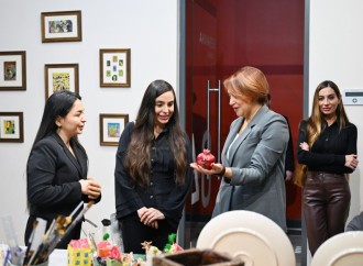 Heydər Əliyev Fondunun vitse-prezidenti Leyla Əliyeva və Bakı Media Mərkəzinin rəhbəri Arzu Əliyeva DOST İnklüziv İnkişaf və Yaradıcılıq Mərkəzini ziyarət ediblər
