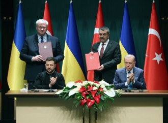 Türkiyə və Ukrayna arasında iki müqavilə imzalanıb