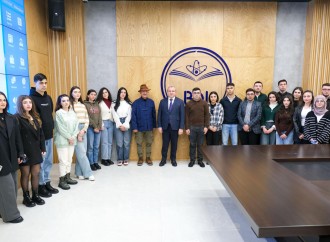 Gənclərlə “Reza Deqatinin gözündə Xocalı Soyqırımı” adlı görüş keçirilib