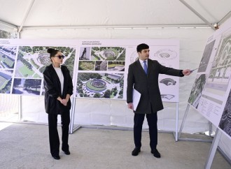 Birinci vitse-prezident Mehriban Əliyeva Gəncə Memorial Kompleksinin layihəsi ilə tanış olub