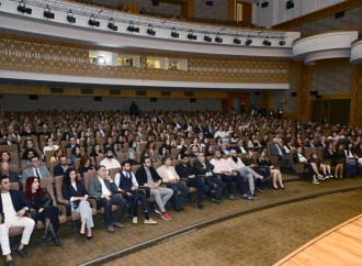 Bakı Media Mərkəzinin prezidenti Arzu Əliyeva Nizami Kino Mərkəzində “Tağıyev: Çar” bədii filminin təqdimat mərasimində iştirak edib