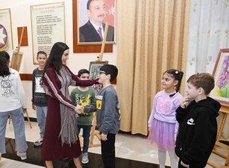Birinci vitse-prezident Mehriban Əliyeva və Heydər Əliyev Fondunun vitse-prezidenti Leyla Əliyeva Bakıdakı 1 saylı körpələr evində və 1 saylı uşaq evi sosial xidmət müəssisəsində olublar