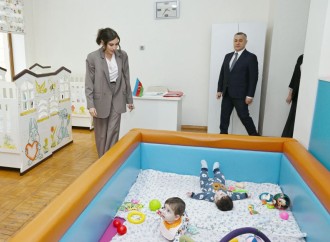 Birinci vitse-prezident Mehriban Əliyeva və Heydər Əliyev Fondunun vitse-prezidenti Leyla Əliyeva Bakıdakı 1 saylı körpələr evində və 1 saylı uşaq evi sosial xidmət müəssisəsində olublar