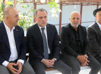 Ceyhun Bayramov Çavuşoğlunun atasının dəfn mərasimində iştirak edib