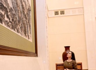 Azərbaycanın Birinci xanımı Mehriban Əliyeva, qızı Leyla Əliyeva və digər ailə üzvləri Pekində Böyük Xalq Sarayı ilə tanış olublar