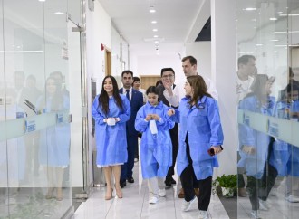 Heydər Əliyev Fondunun vitse-prezidenti Leyla Əliyeva Çin Milli İnsan Genomu Mərkəzində olub