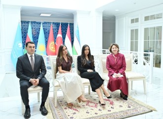Heydər Əliyev Fondunun vitse-prezidenti Leyla Əliyeva və Bakı Media Mərkəzinin rəhbəri Arzu Əliyeva Türk Mədəniyyəti və İrsi Fondunu ziyarət ediblər