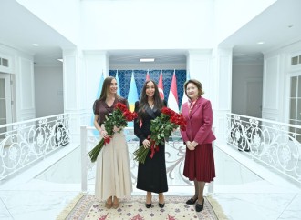 Heydər Əliyev Fondunun vitse-prezidenti Leyla Əliyeva və Bakı Media Mərkəzinin rəhbəri Arzu Əliyeva Türk Mədəniyyəti və İrsi Fondunu ziyarət ediblər