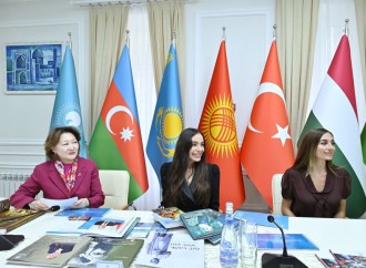 Heydər Əliyev Fondunun vitse-prezidenti Leyla Əliyeva və Bakı Media Mərkəzinin rəhbəri Arzu Əliyeva Türk Mədəniyyəti və İrsi Fondunu ziyarət ediblər