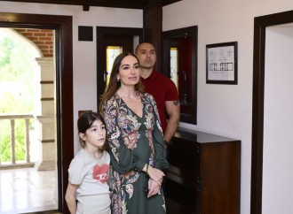 Heydər Əliyev Fondunun vitse-prezidenti Leyla Əliyeva və Bakı Media Mərkəzinin rəhbəri Arzu Əliyeva Naxçıvana səfər ediblər