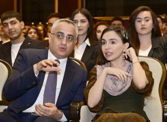 Heydər Əliyev Fondunun vitse-prezidenti Leyla Əliyeva və Bakı Media Mərkəzinin rəhbəri Arzu Əliyeva Naxçıvana səfər ediblər