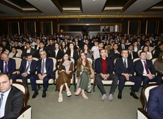 Heydər Əliyev Fondunun vitse-prezidenti Leyla Əliyeva və Bakı Media Mərkəzinin rəhbəri Arzu Əliyeva Naxçıvana səfər ediblər