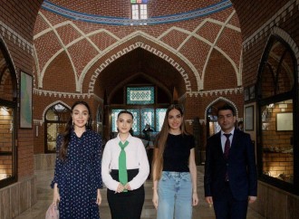 Heydər Əliyev Fondunun vitse-prezidenti Leyla Əliyeva və Bakı Media Mərkəzinin rəhbəri Arzu Əliyevanın Naxçıvan səfəri Ordubad rayonunda davam edib