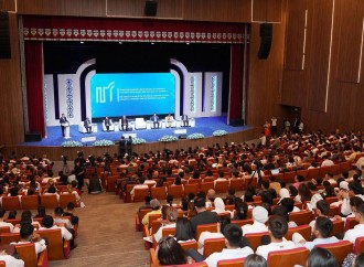 Türk Mədəniyyəti və İrsi Fondunun prezidenti Aktotı Raimkulova Yəsəvi irsinə həsr olunan Beynəlxalq Simpoziumda iştirak edib