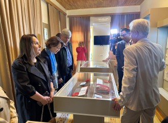 Türk Mədəniyyəti və İrsi Fondu Xalq Şairinin Ev Muzeyini ziyarət edib