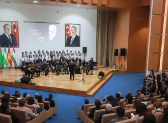 Türk Mədəniyyəti və İrsi Fondu Bəxtiyar Vahabzadənin yubiley tədbirində iştirak edib