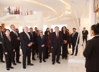 Türk Mədəniyyəti və İrsi Fondu Bəxtiyar Vahabzadənin yubiley tədbirində iştirak edib