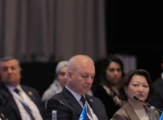 Türk Mədəniyyəti və İrsi Fondunun Prezidenti Səmərqəndin İslam Dünyasının Mədəniyyət Paytaxtı elan olunması münasibətilə keçirilən mərasimdə iştirak edib