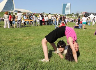 Heydər Əliyev Mərkəzinin parkında Uşaq festivalı keçirilib