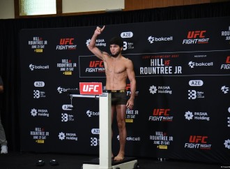 Bakıda "UFC Fight Night" iştirakçılarının rəsmi çəki mərasimi keçirilib