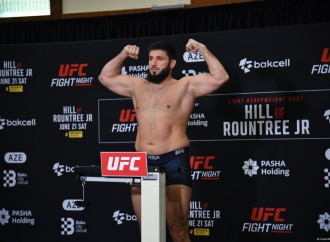 Bakıda "UFC Fight Night" iştirakçılarının rəsmi çəki mərasimi keçirilib