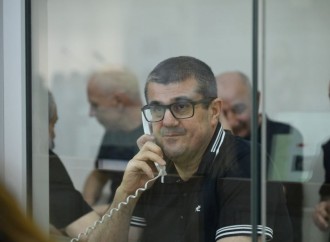 Ermənistan silahlı qüvvələrinin hücumları nəticəsində yaralanmış, mülklərini itirmiş, əsirlikdə və girovluqda olmuş zərərçəkmiş şəxslər məhkəmədə ifadə veriblər