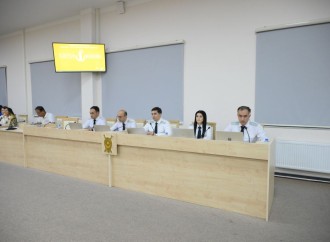 Ermənistan silahlı qüvvələrinin hücumları nəticəsində yaralanmış, mülklərini itirmiş, əsirlikdə və girovluqda olmuş zərərçəkmiş şəxslər məhkəmədə ifadə veriblər