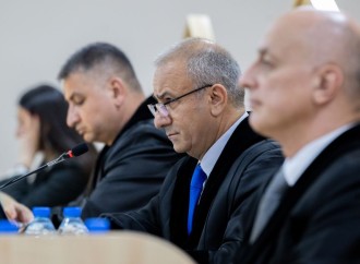 Ermənistan silahlı qüvvələrinin hücumları nəticəsində yaralanmış, mülklərini itirmiş, əsirlikdə və girovluqda olmuş zərərçəkmiş şəxslər məhkəmədə ifadə veriblər