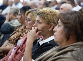 Ermənistan silahlı qüvvələrinin hücumları nəticəsində yaralanmış, mülklərini itirmiş, əsirlikdə və girovluqda olmuş zərərçəkmiş şəxslər məhkəmədə ifadə veriblər