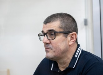 Ermənistan silahlı qüvvələrinin Xankəndiyə, Laçına, Kəlbəcərə, Ağdərəyə, Cəbrayıla, Füzuliyə hücumları nəticəsində məcburi köçkün düşmüş, yaralanmış, doğmaları öldürülmüş şəxslər məhkəmədə ifadə veriblər