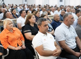 Ermənistan silahlı qüvvələrinin Xankəndiyə, Laçına, Kəlbəcərə, Ağdərəyə, Cəbrayıla, Füzuliyə hücumları nəticəsində məcburi köçkün düşmüş, yaralanmış, doğmaları öldürülmüş şəxslər məhkəmədə ifadə veriblər