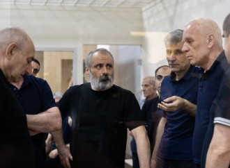 Ermənistan silahlı qüvvələrinin Xankəndiyə, Laçına, Kəlbəcərə, Ağdərəyə, Cəbrayıla, Füzuliyə hücumları nəticəsində məcburi köçkün düşmüş, yaralanmış, doğmaları öldürülmüş şəxslər məhkəmədə ifadə veriblər