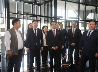Türk mədəniyyəti və irsi fondunun təşəbbüsü ilə ICESCO-nun baş direktoru Türkistan vilayəti akim müavini və Türkistan şəhəri akimi ilə bir araya gəlib