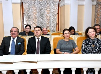 Türk Mədəniyyəti və İrsi Fondunun prezidenti Aktotı Raimkulova “Üzeyir Hacıbəyli və Türk dünyasının musiqisi” adlı konsert proqramında iştirak edib