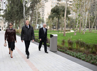 Prezident İlham Əliyev və Birinci xanım Mehriban Əliyeva Bakının Nərimanov rayonunda salınan yeni parkın açılışında iştirak ediblər