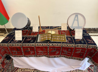 Əmmanda “Əsrlərin sədası: Azərbaycan musiqi alətləri” adlı sərginin açılışı keçirilib