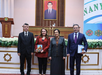 Beynəlxalq elmi konfrans çərçivəsində Türk Mədəniyyəti və İrsi Fondu tərəfindən buraxılan Məxdumqulu Fəraqinin “Aşiq Olmuşam” kitabının təqdimat mərasimi keçirilib